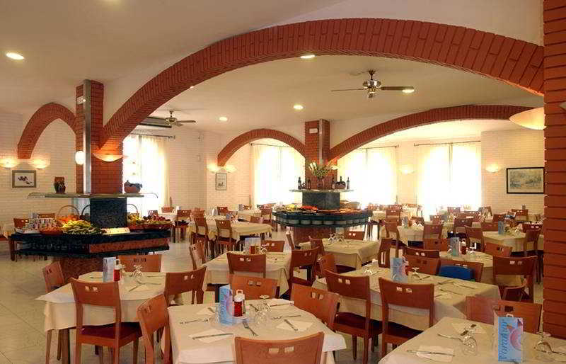 Voramar Cambrils Hotel Buitenkant foto